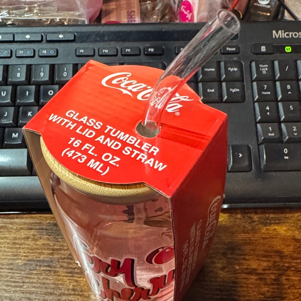 Coca Cola NWT Cherry Coke Tumbler with Lid and Straw - Red - Picture 4 of 4